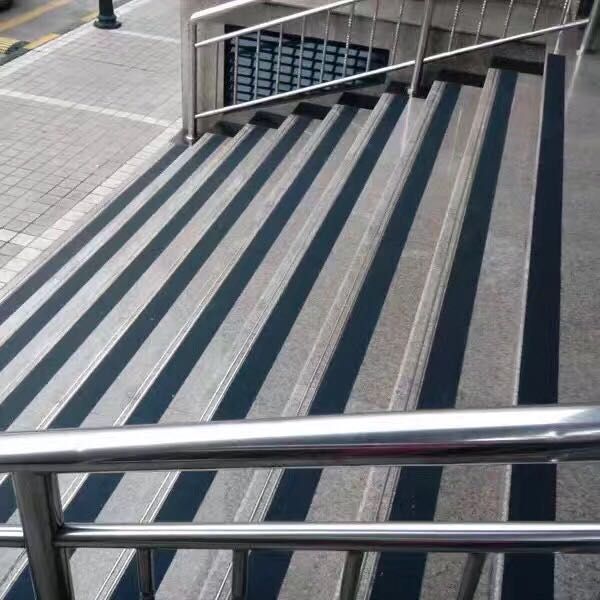 粘贴色多多下载免费无限看：远离滑倒风险，提升居家安全守护